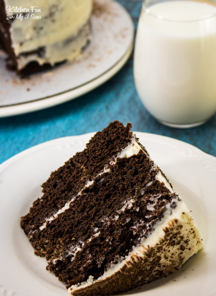 Chocolate Stout Cake with Whiskey Buttercream Frosting – Ermhearts